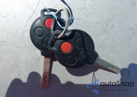 2008 Smart Fortwo Passion/Pure из США, поврежденный, VIN WMEEJ31XX8K154278